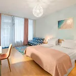 Holiday 33 Apartment H S-Bahn Schoenhauser Allee