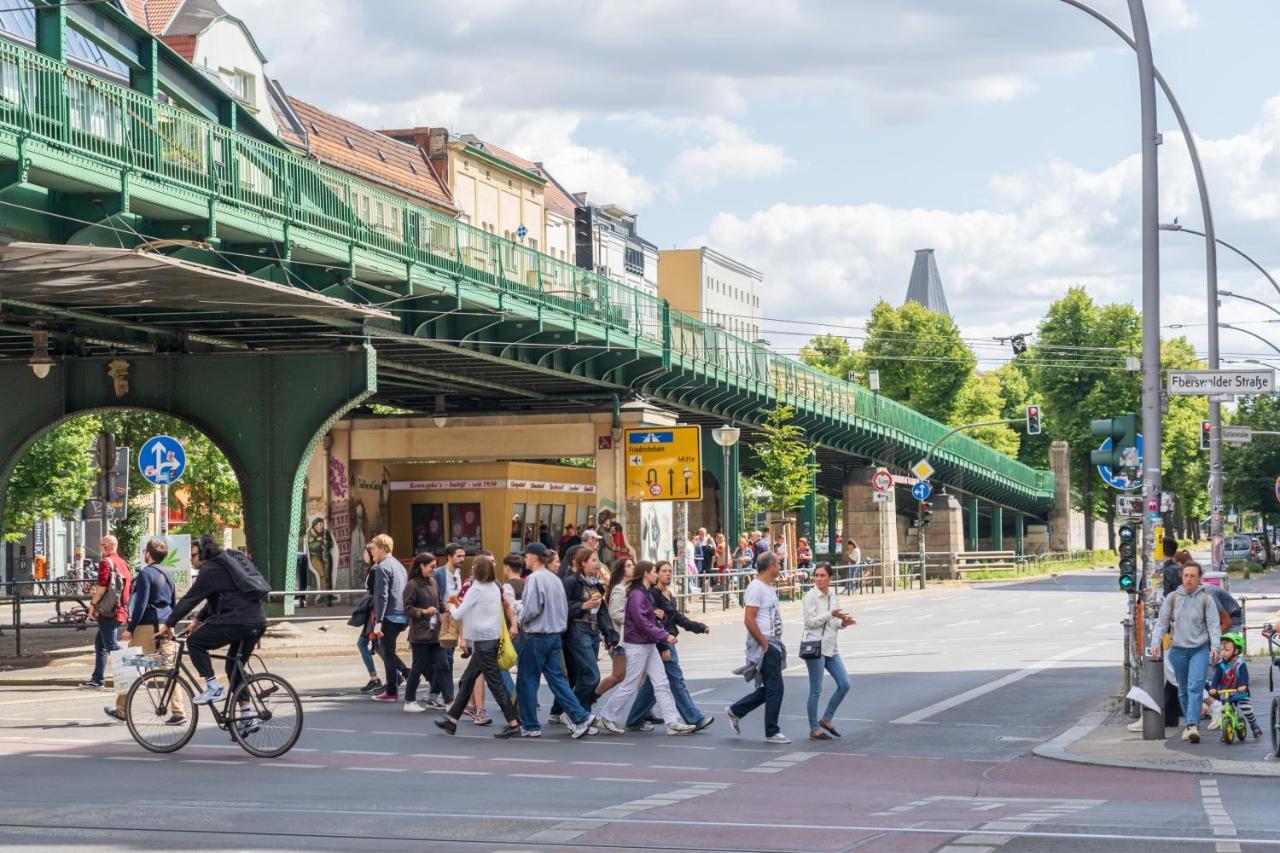 33 S-bahn Schönhauser Allee *